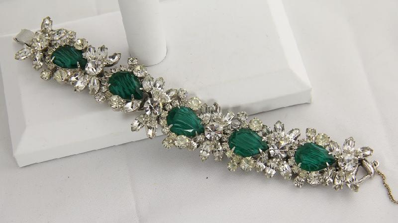 Front view of Green Pear Striped Bracelet 5 Link