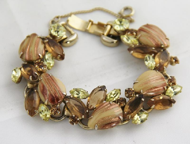 Front view of Topaz Pear Striped Bracelet 5 Link