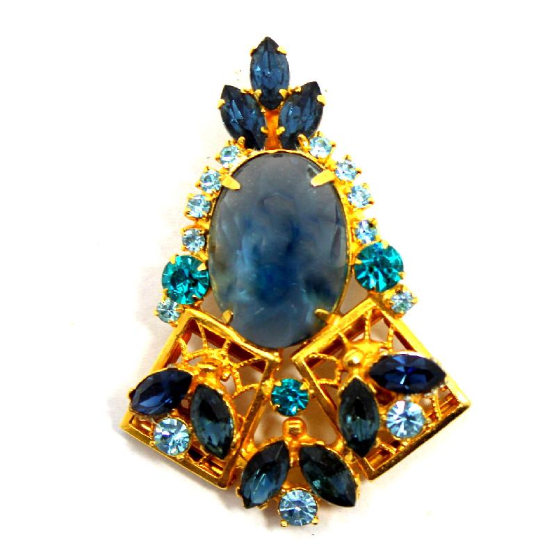 Front view of Blue Oval Pin Pendant