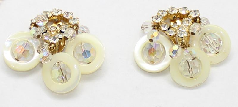 Front view of Clear Chatons Only Pearl Earrings Clip