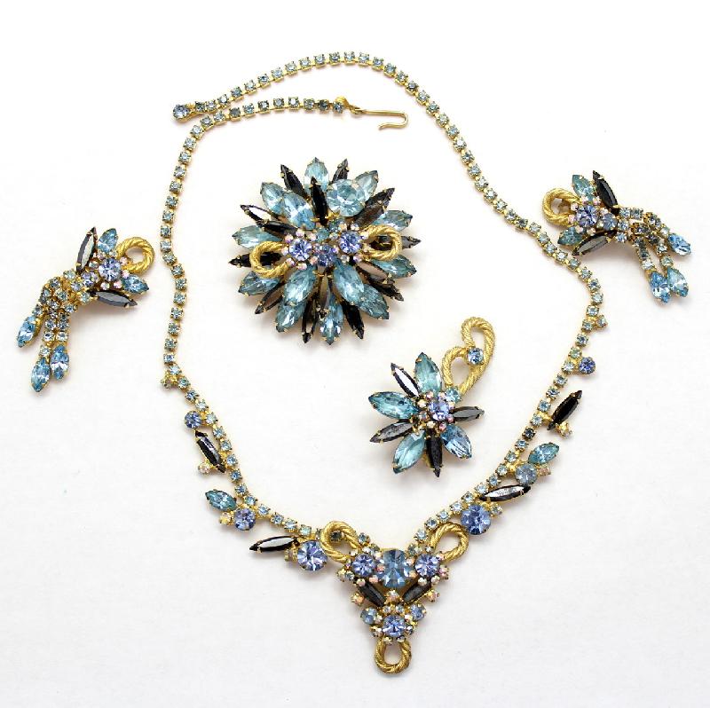 Front view of Blue Navettes Earrings Clip