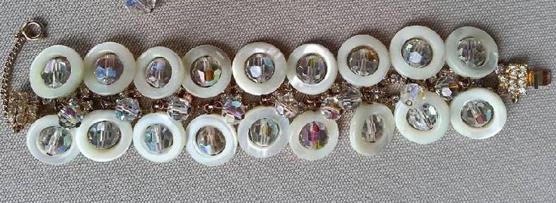 Front view of Clear Chatons Only Pearl Bracelet Flat Push In