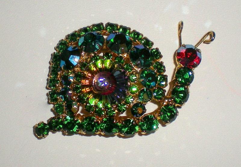 Front view of Green Chatons Only Rivoli/Margarita Brooch