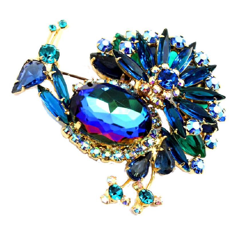 Front view of Blue Oval Multi-Color/Shaded Brooch