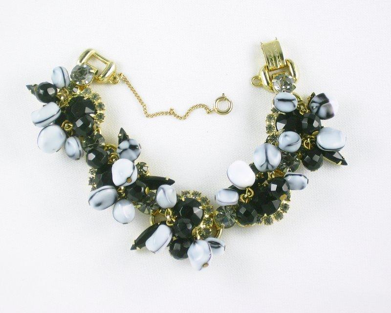 Front view of Black (jet) Navettes Bracelet 5 Link