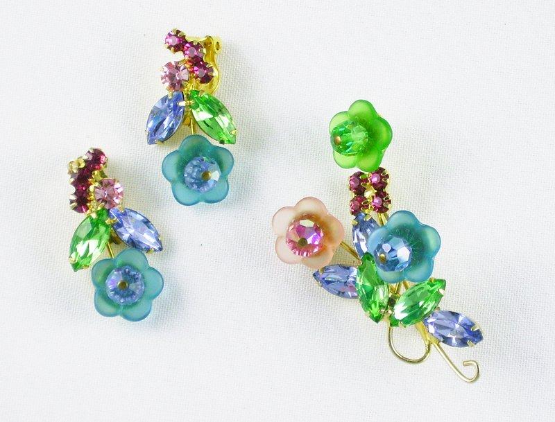 Front view of Pastel Navettes Brooch