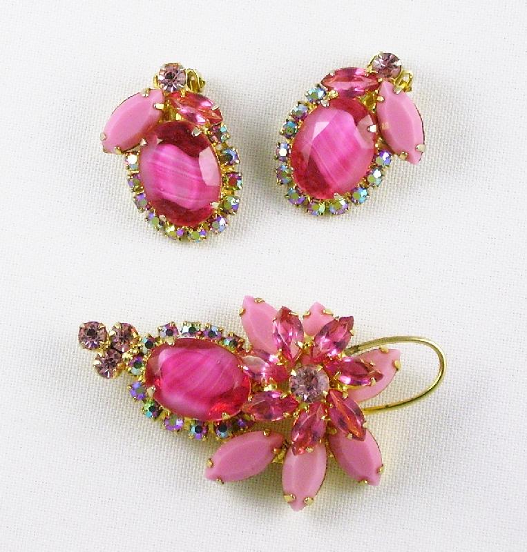 Front view of Pink Oval Givre Brooch