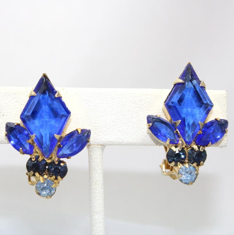 Front view of Blue Diamond Earrings Clip