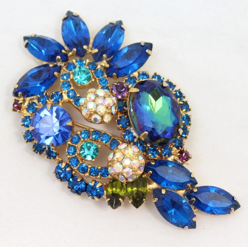 Front view of Blue Oval Multi-Color/Shaded Brooch