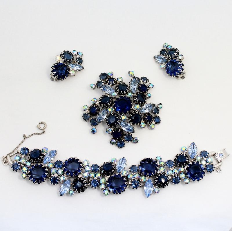 Front view of Blue Navettes Bracelet 5 Link