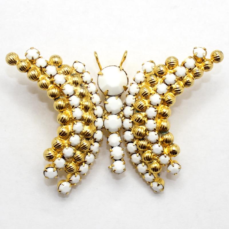 Front view of White (chalk Or Milk) Chatons Only Brooch