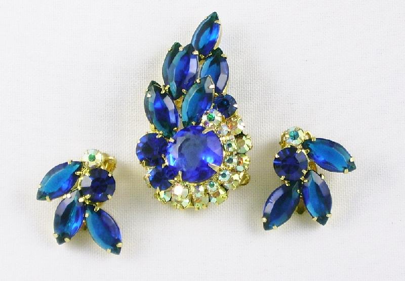Front view of Blue Navettes Earrings Clip