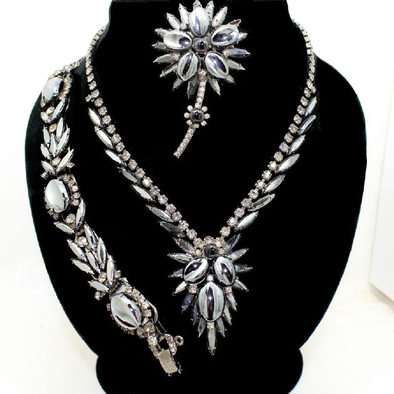 Front view of Hematite Scooped Bracelet 5 Link