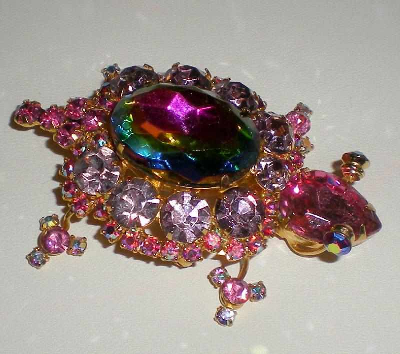 Front view of Pink Oval Multi-Color/Shaded Brooch