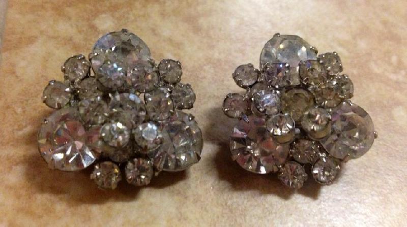 Front view of Clear Chatons Only Earrings Clip