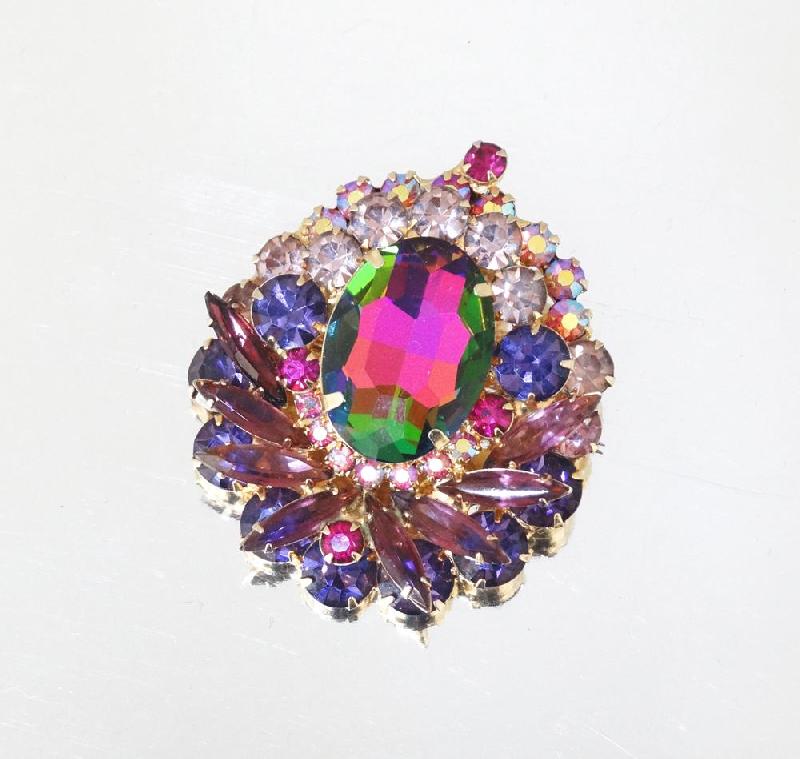 Front view of Multiple Colors Oval Multi-Color/Shaded Pin Pendant