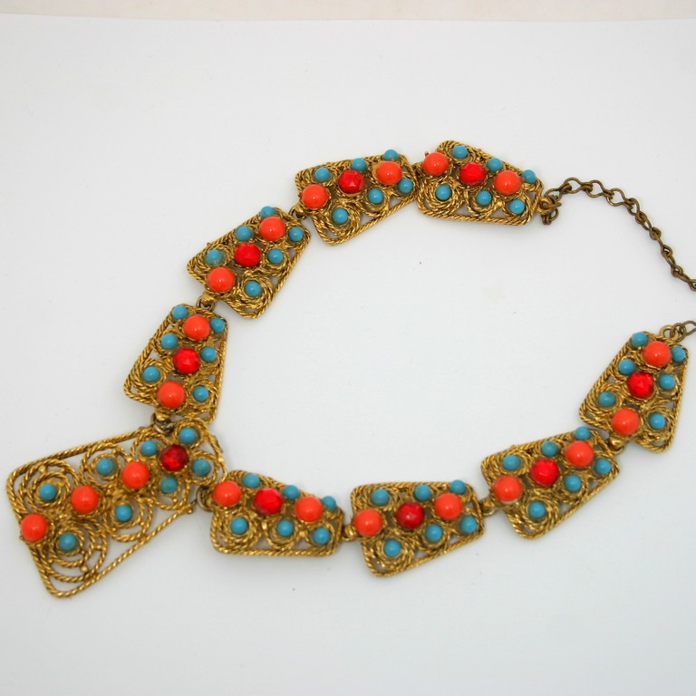 Front view of Cabochons Necklace