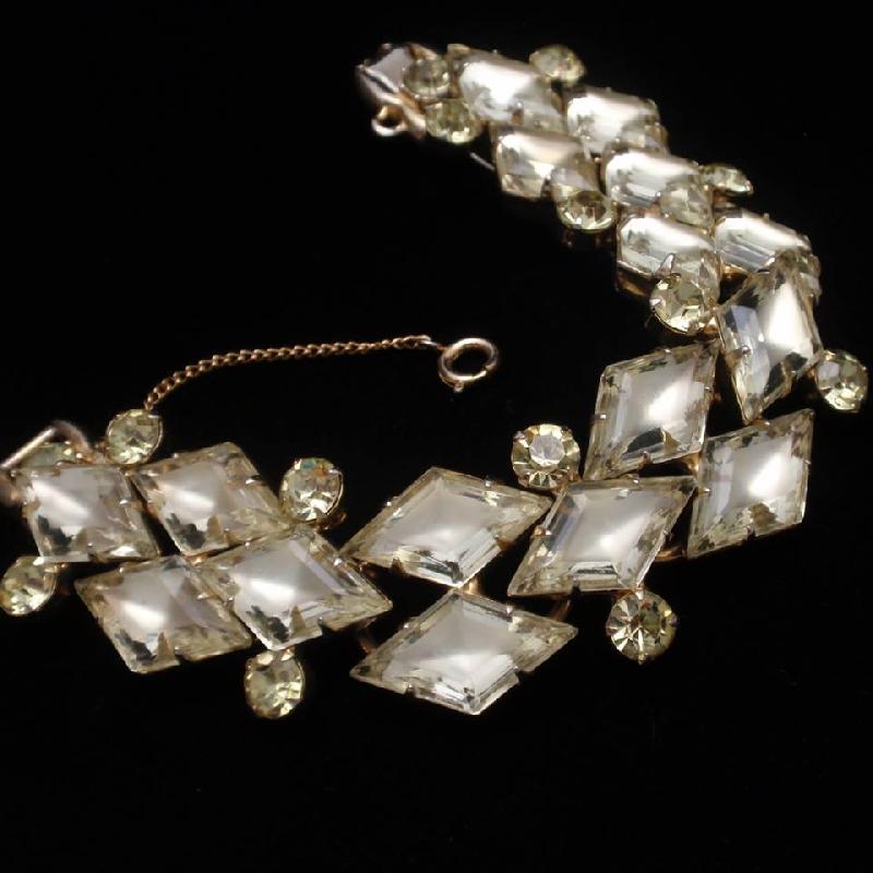 Front view of Clear Diamond Givre Bracelet 5 Link