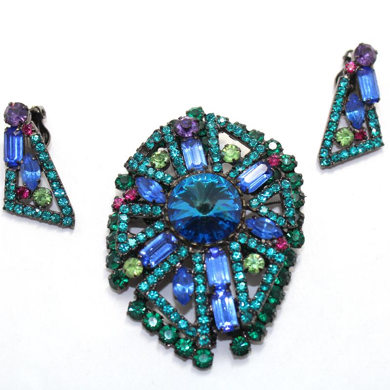 Front view of Blue Baguettes Rivoli/Margarita Brooch