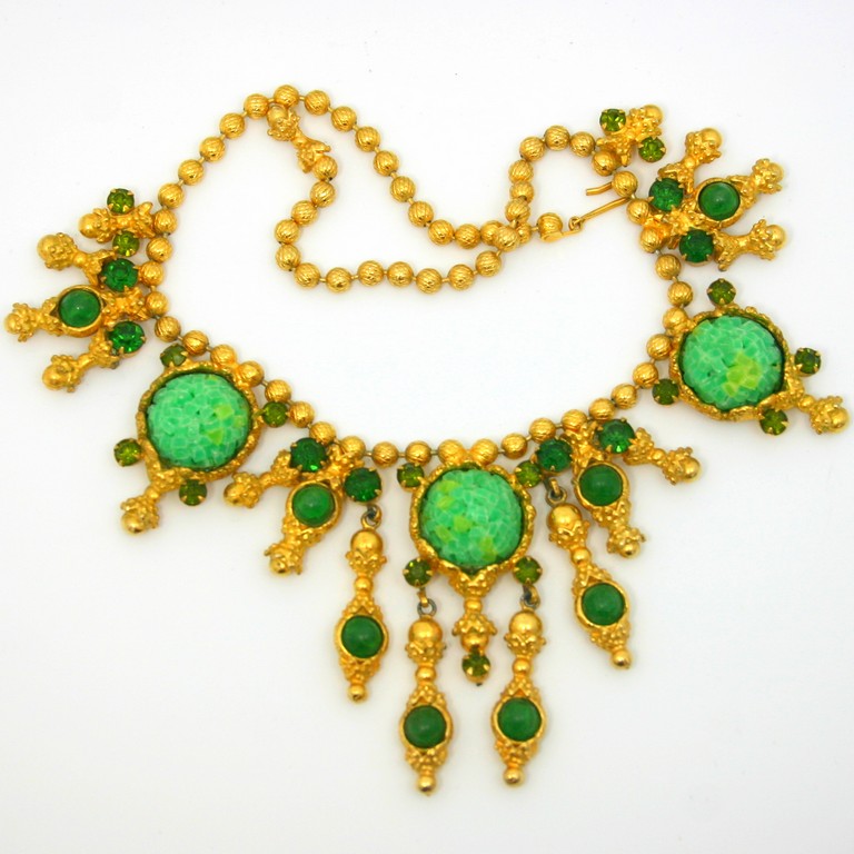 Front view of Green Cabochons Necklace