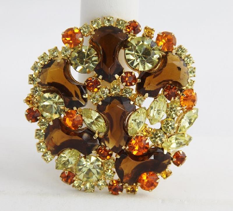 Front view of Topaz Anchor Brooch
