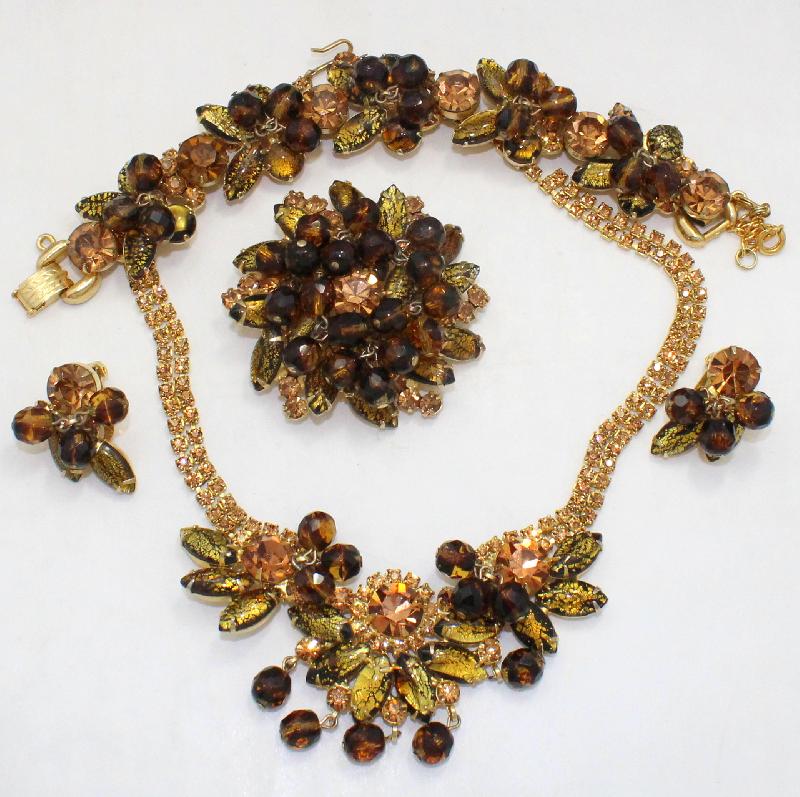 Front view of Topaz Navettes Spotted Brooch