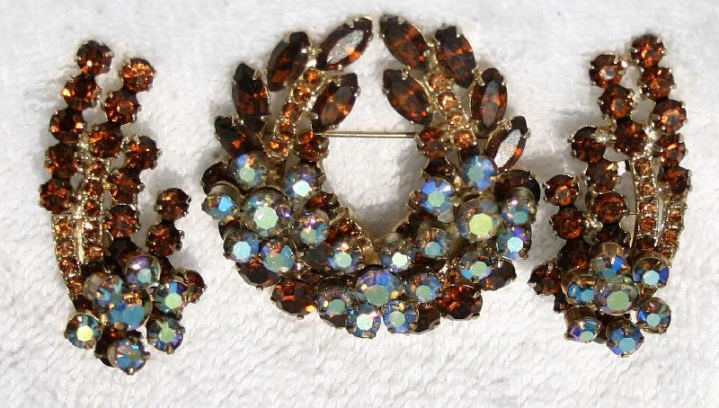 Front view of Topaz Chatons Only Earrings Clip