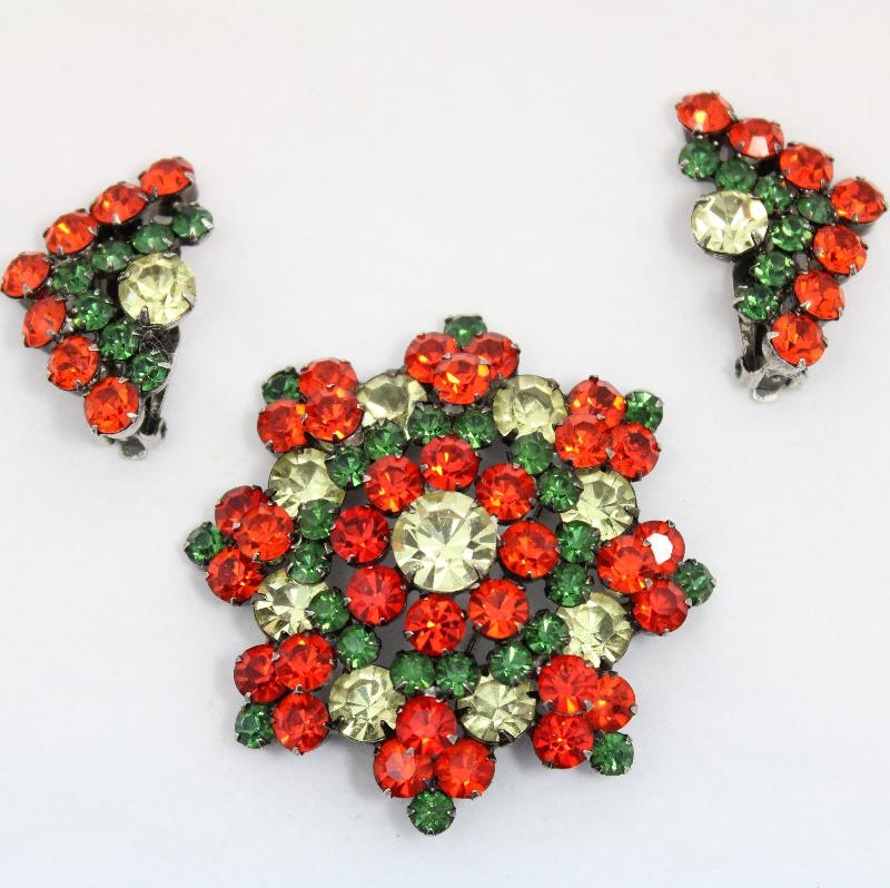 Front view of Multiple Colors Chatons Only Brooch