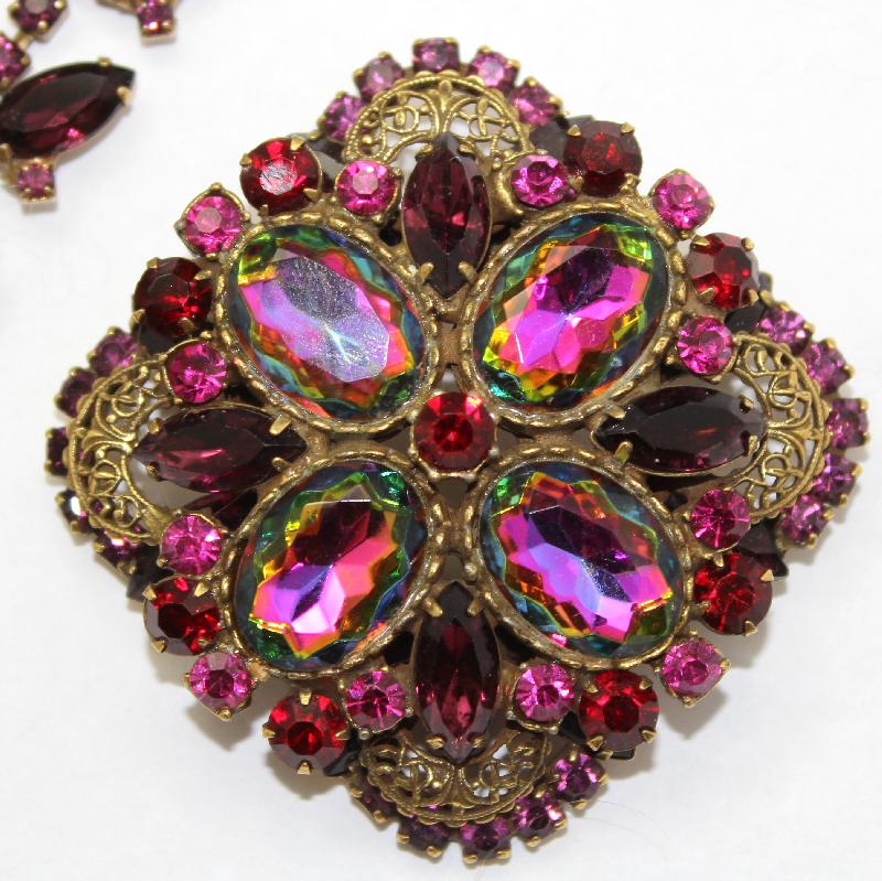 Front view of Purple (cardinal) Oval Multi-Color/Shaded Brooch