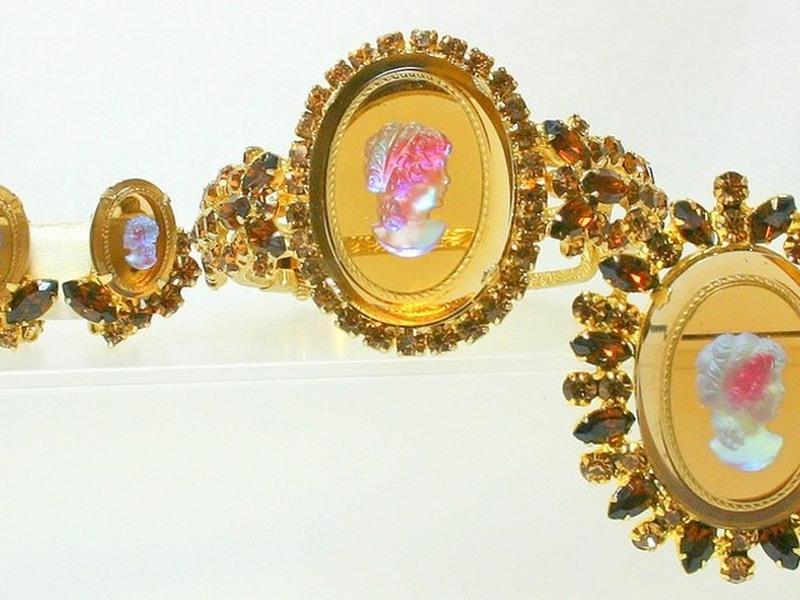 Front view of Topaz Navettes Bracelet Clamper