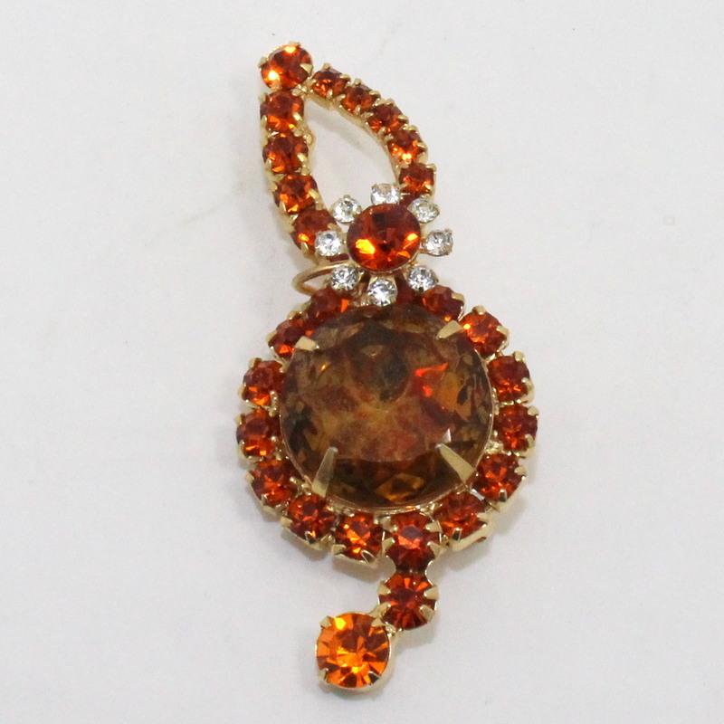 Front view of Topaz Dentelle Brooch
