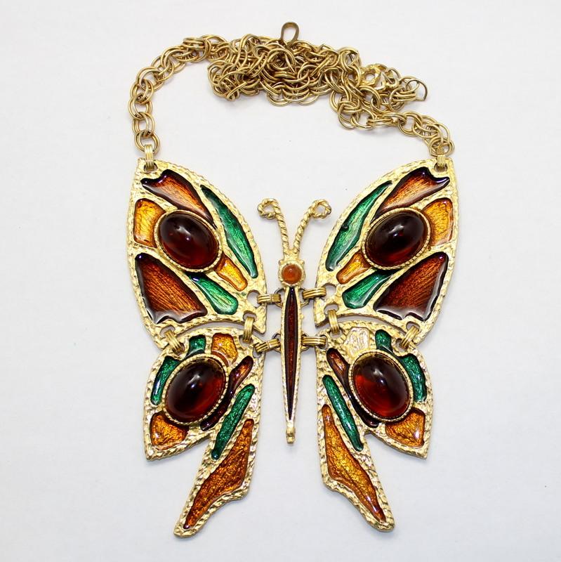 Front view of Topaz Cabochons Plastic Pendant