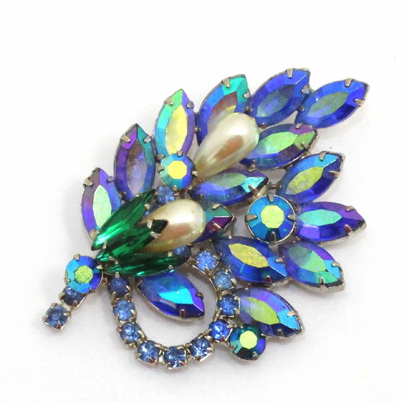 Front view of Blue Navettes Pearl Brooch