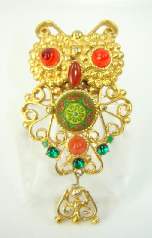Front view of Red Cabochons Molded/Cut Pin Pendant