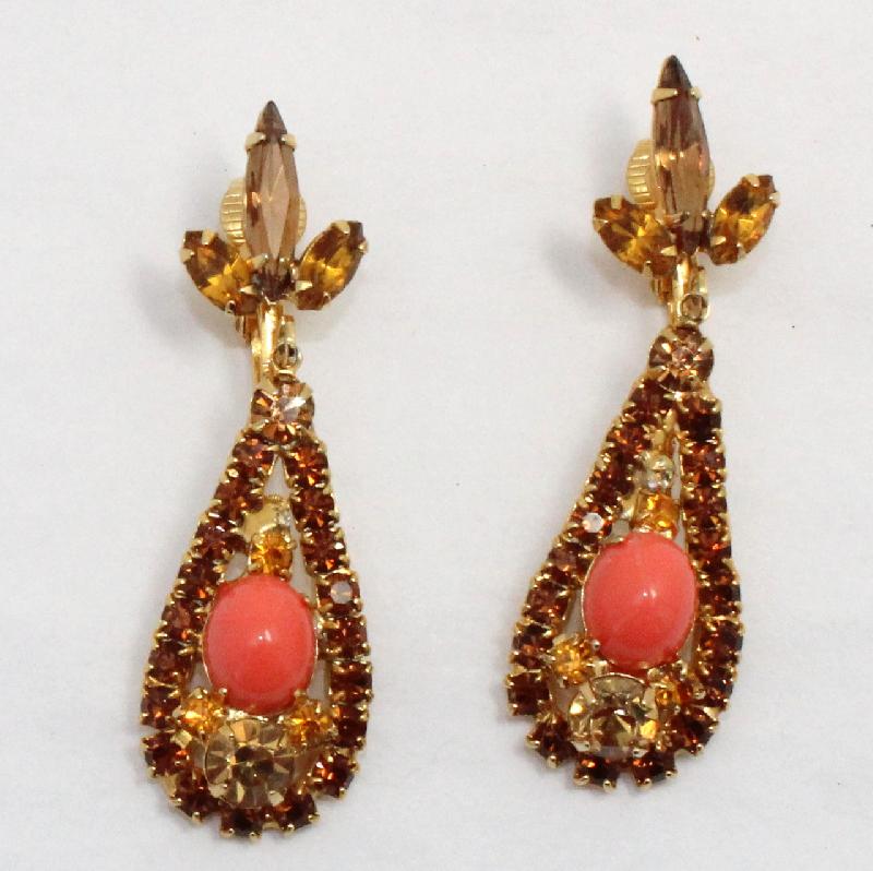 Front view of Topaz Cabochons Earrings Clip