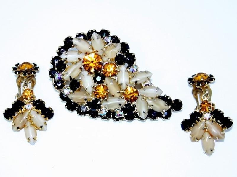 Front view of Multiple Colors Navettes Multi-Color/Shaded Earrings Clip