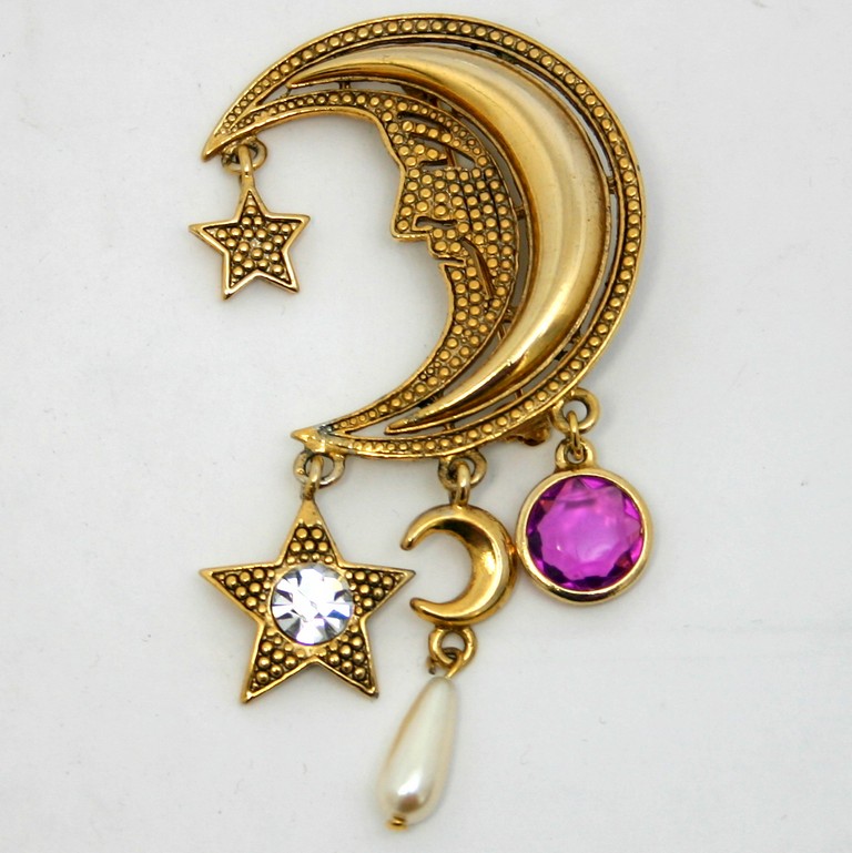 Front view of Purple (cardinal) Chatons Only Brooch