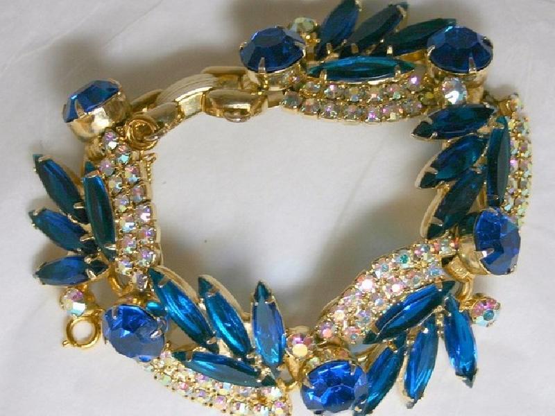 Front view of Blue Navettes Bracelet 5 Link