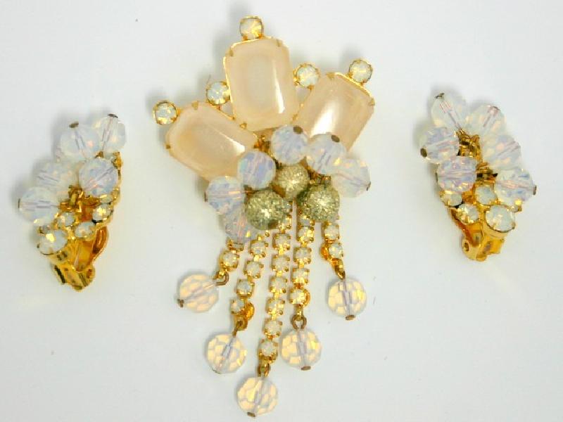 Front view of Clear Chatons Only Earrings Clip