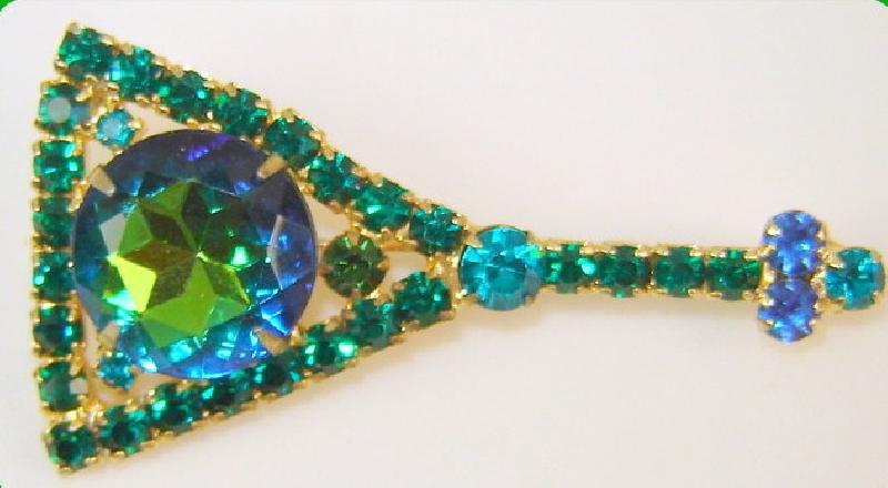 Front view of Green Dentelle Multi-Color/Shaded Brooch