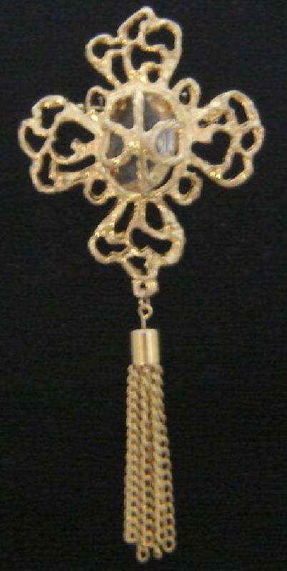 Front view of White (chalk Or Milk) Cabochons Plastic Brooch