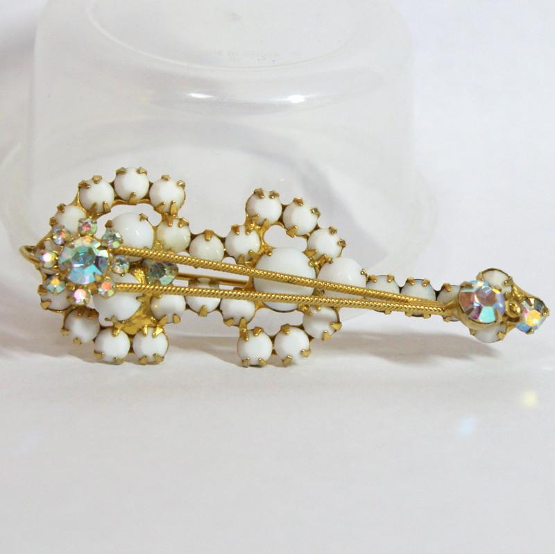 Front view of White (chalk Or Milk) Chatons Only Brooch