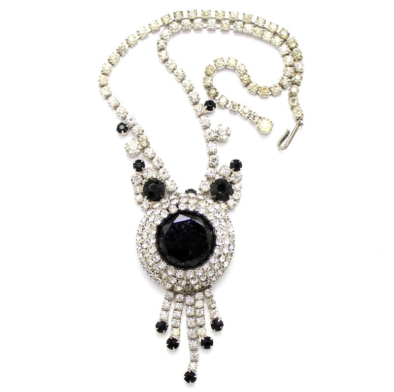 Front view of Black (jet) Dentelle Necklace
