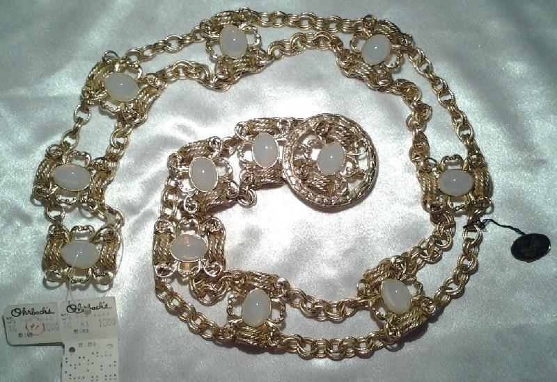 Front view of Clear Cabochons Belt