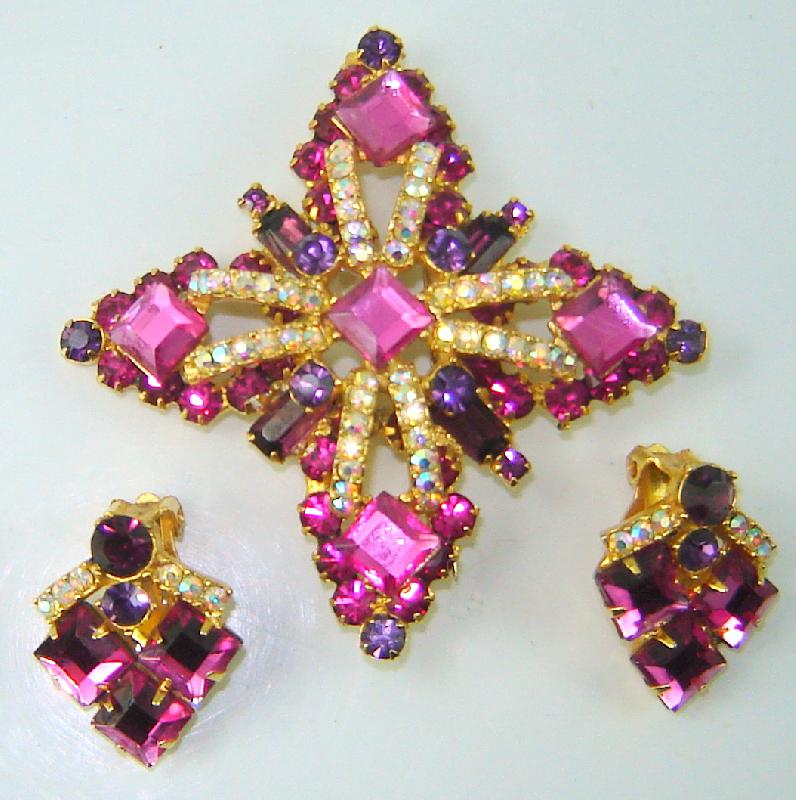 Front view of Pink Square Brooch