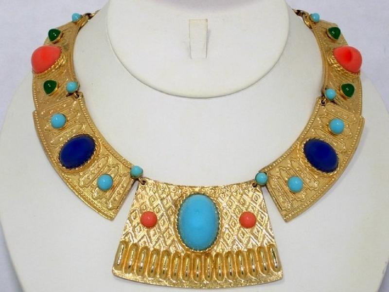 Front view of Multiple Colors Cabochons Plastic Necklace