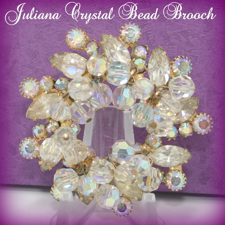 Front view of AB Navettes Brooch