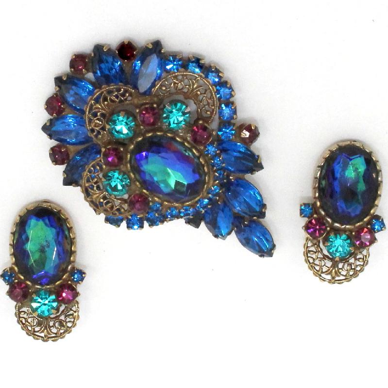 Front view of Blue Oval Multi-Color/Shaded Earrings Clip