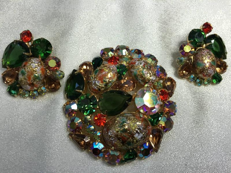 Front view of Fall Cabochons Painted (hand/Transfer) Brooch