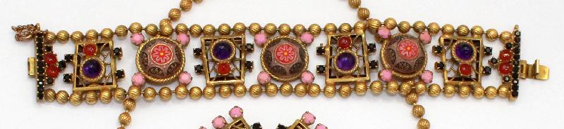 Front view of Pink Cabochons Molded/Cut Bracelet Flat Push In